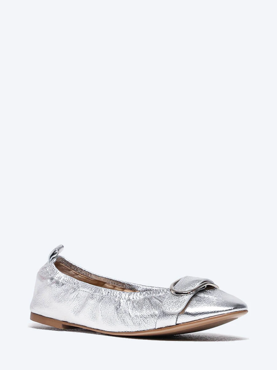 серебряный