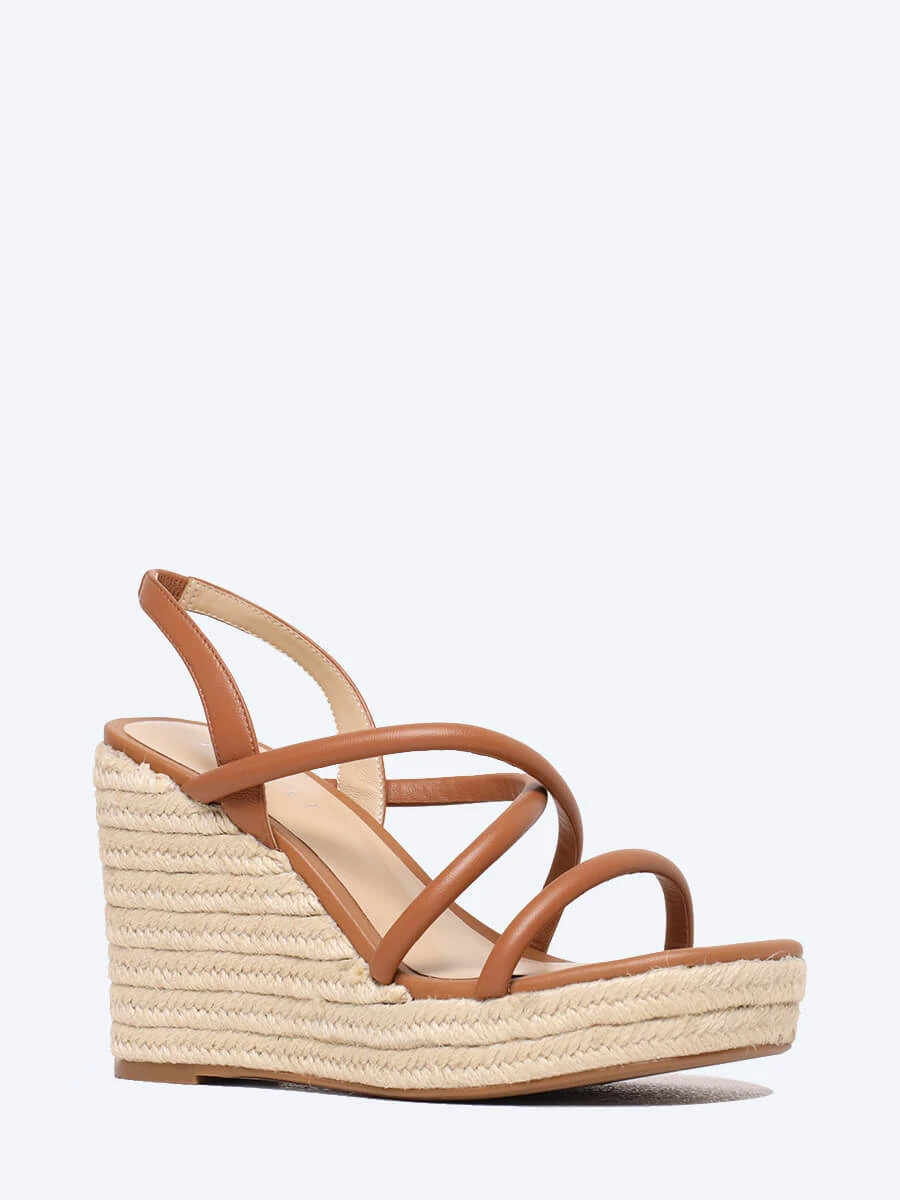 коричневый