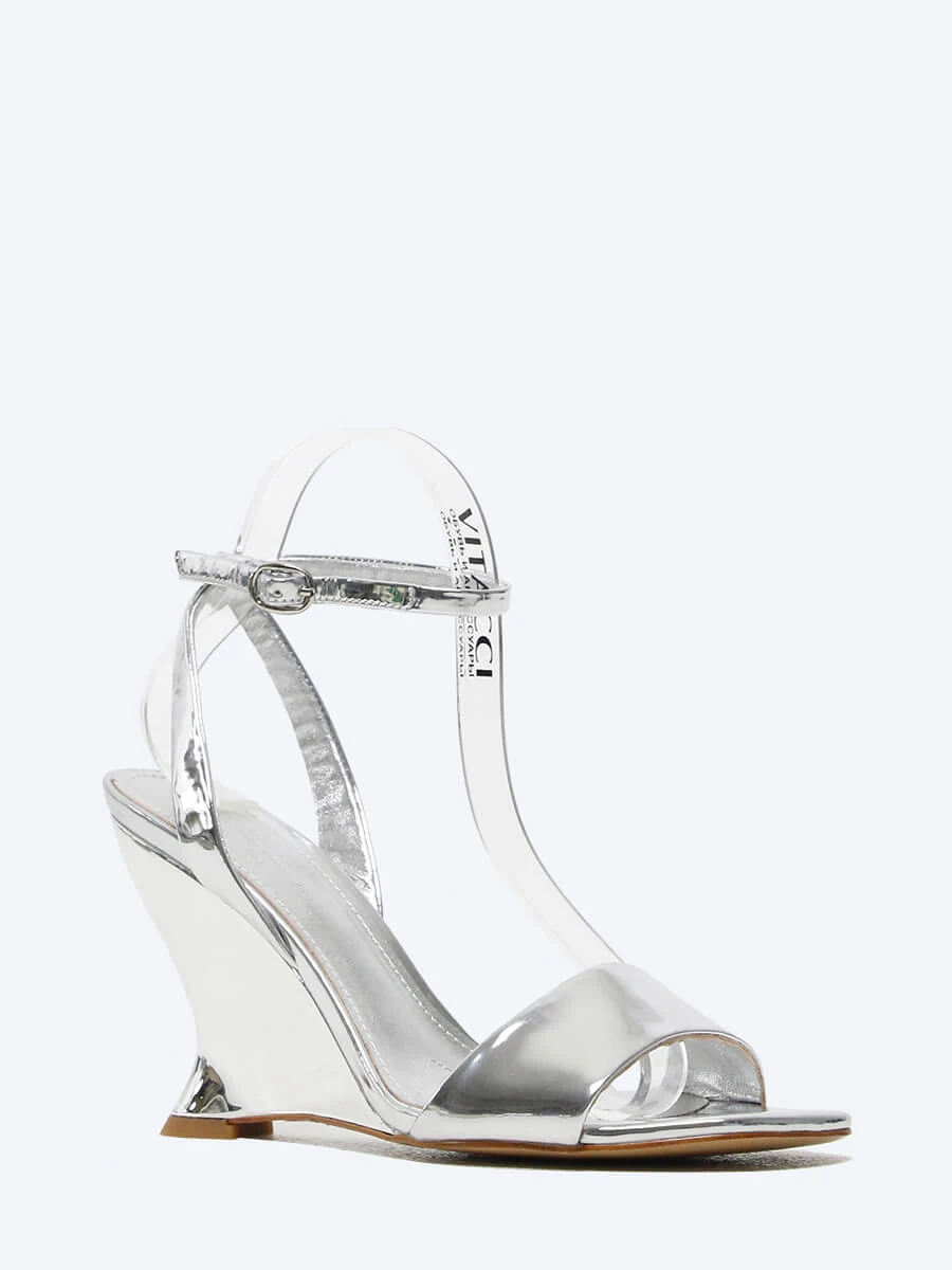 серебряный