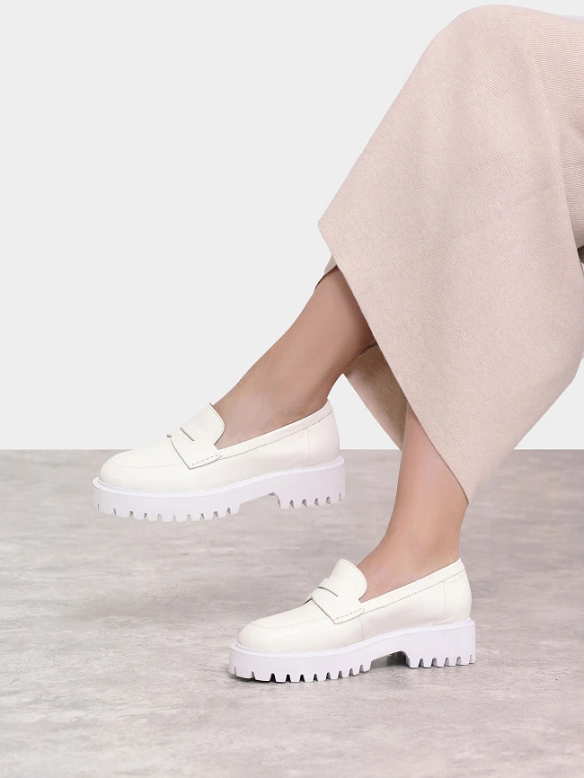 Лоферы женские всесезонные, цвет молочный, натуральная кожа 1013161 | 10