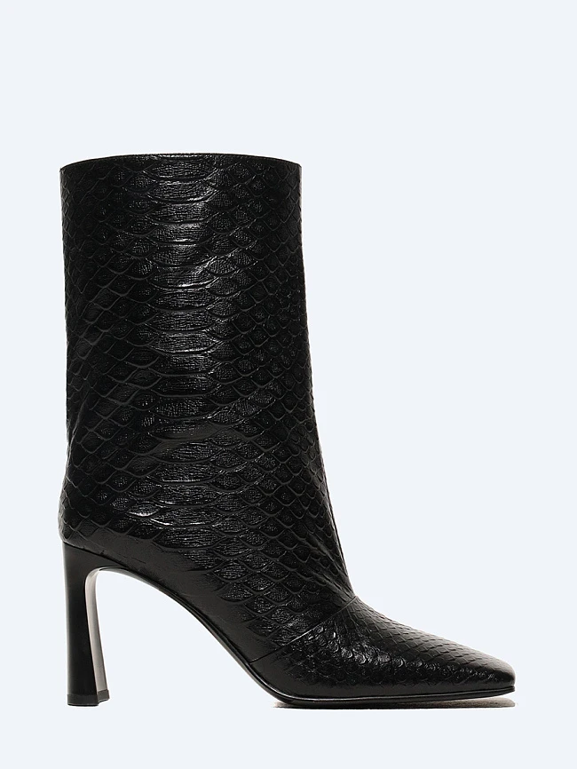 Полусапоги женские демисезонные, цвет черный, натуральная кожа 1494715 | 2