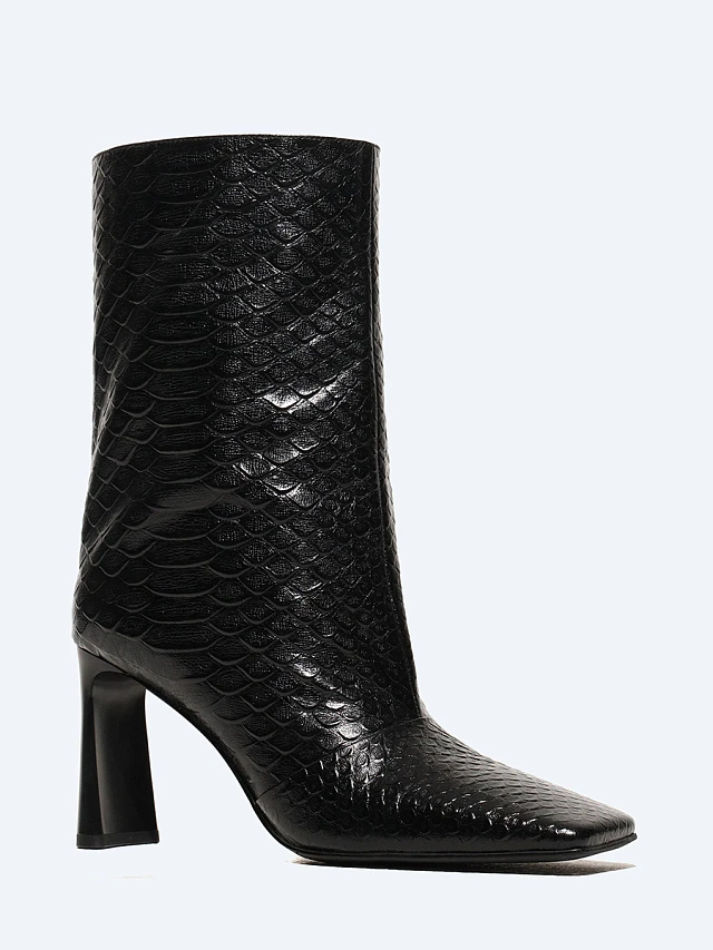 Полусапоги женские демисезонные, цвет черный, натуральная кожа 1494715 | 1