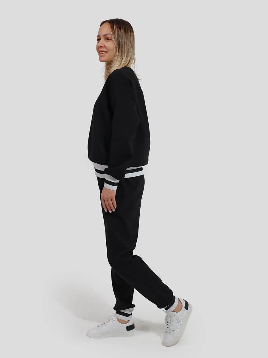 SP142-01 Костюм спортивный (пуловер+брюки) женский черный+95% хлопок, 5% эластан