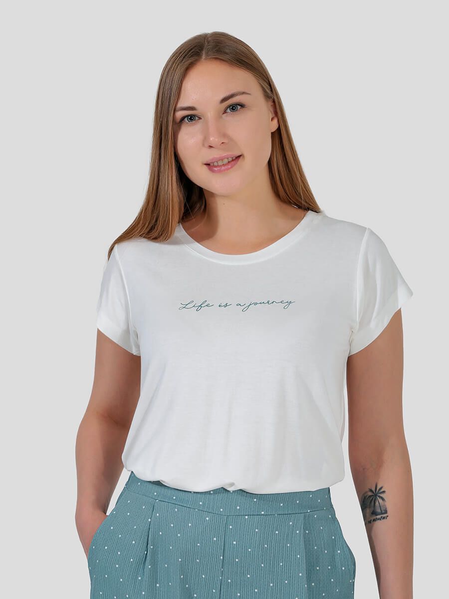 TR2331-02 Пижама (футболка+шорты) женская белый+94% вискоза, 6% эластан/98% полиэстер, 2% эластан