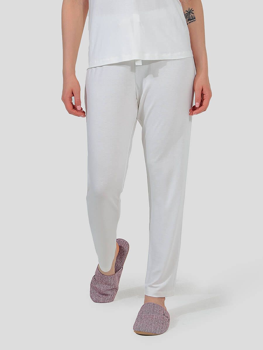 TR2346-02 Пижама (футболка+брюки) женская белый+94% вискоза, 6% эластан
