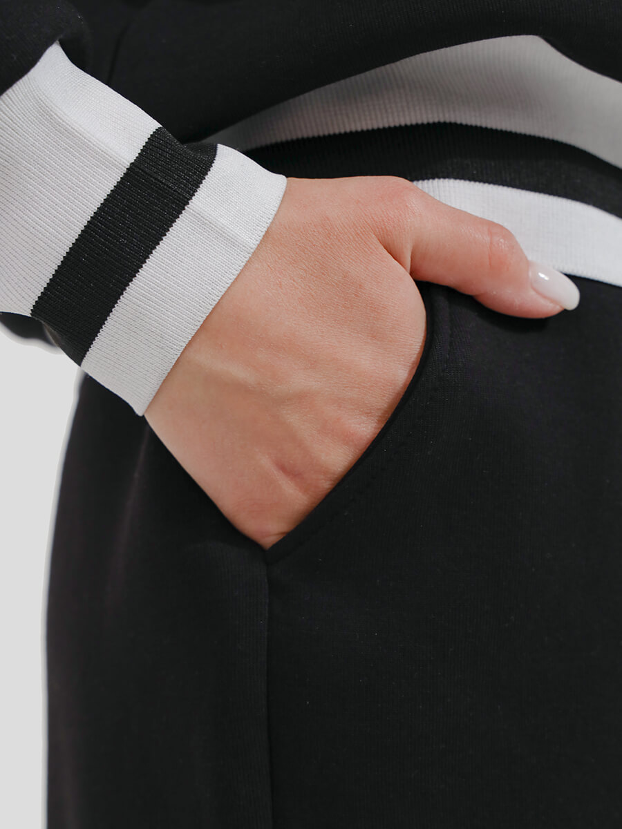 SP142-01 Костюм спортивный (пуловер+брюки) женский черный+95% хлопок, 5% эластан